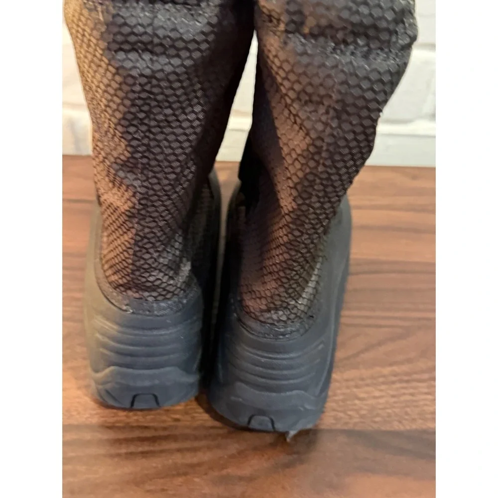 Kamik Finley 2 Kids Winter Snow Boots Black Orange Insulated Waterproof Size 2